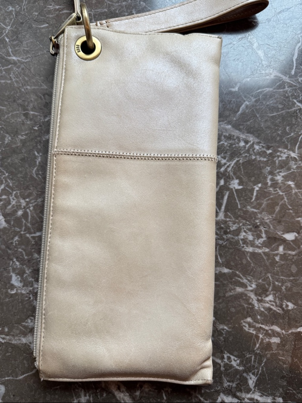 Hobo Vida Cream Wristlet Clutch - Picture 5 of 11